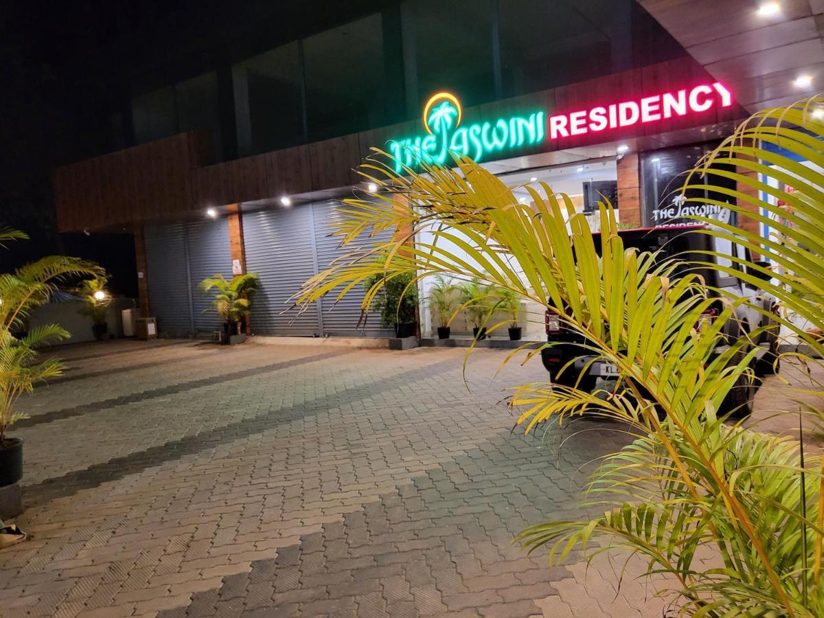 Thejaswini Residency Cheruvathur Nīleshwar المظهر الخارجي الصورة