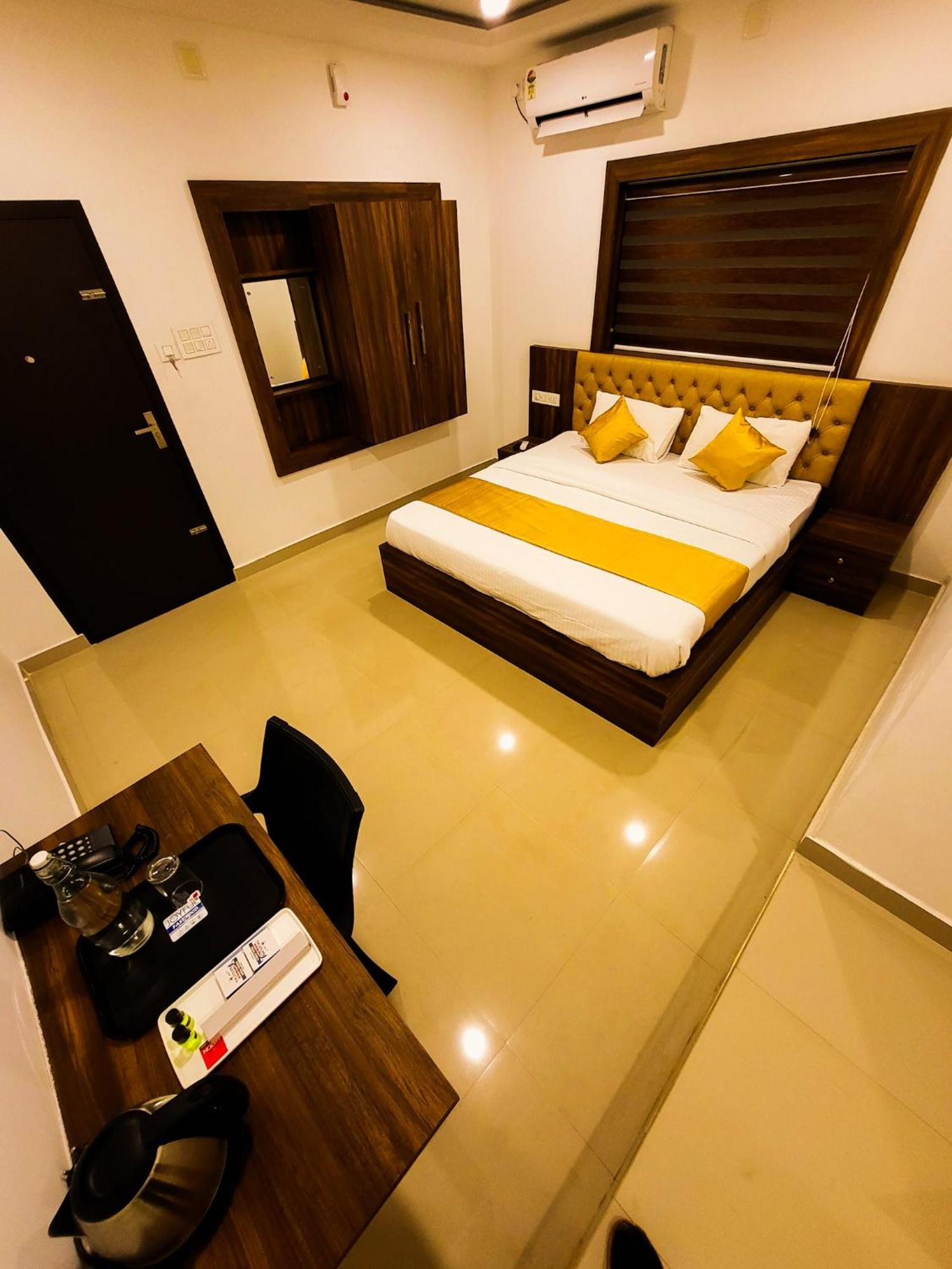 Thejaswini Residency Cheruvathur Nīleshwar المظهر الخارجي الصورة