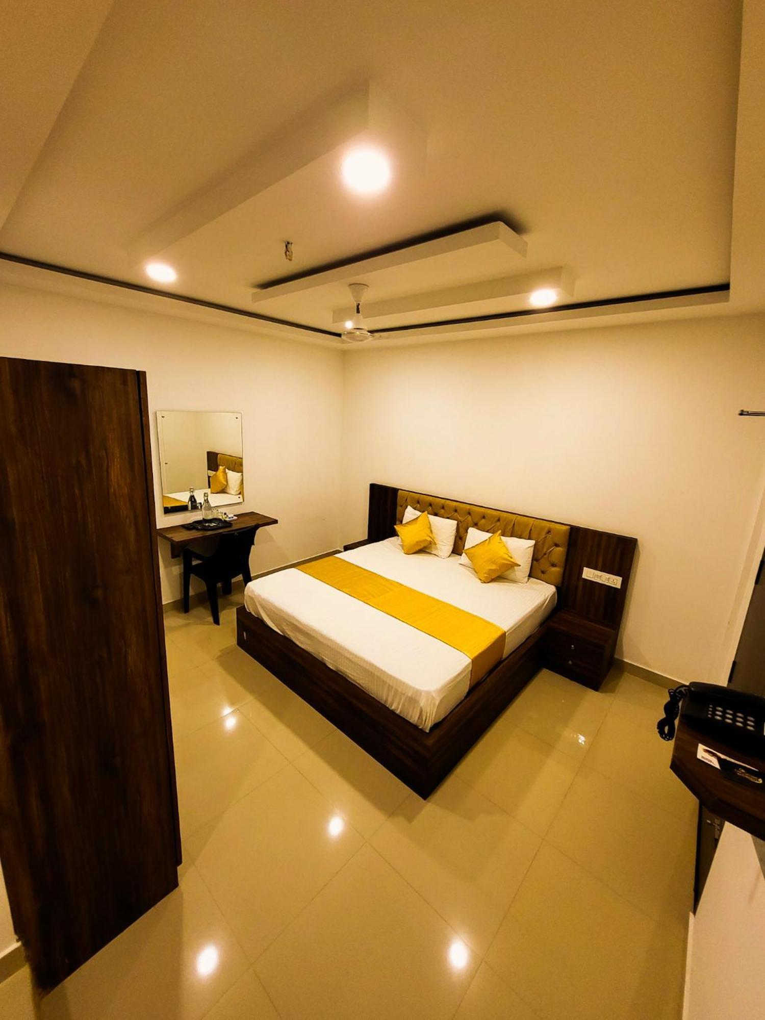 Thejaswini Residency Cheruvathur Nīleshwar المظهر الخارجي الصورة